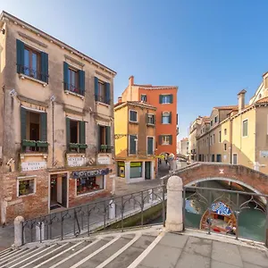 ** Gasthuis Casanova Ai Tolentini Italië